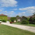 Driveway to the entrance of the estate img